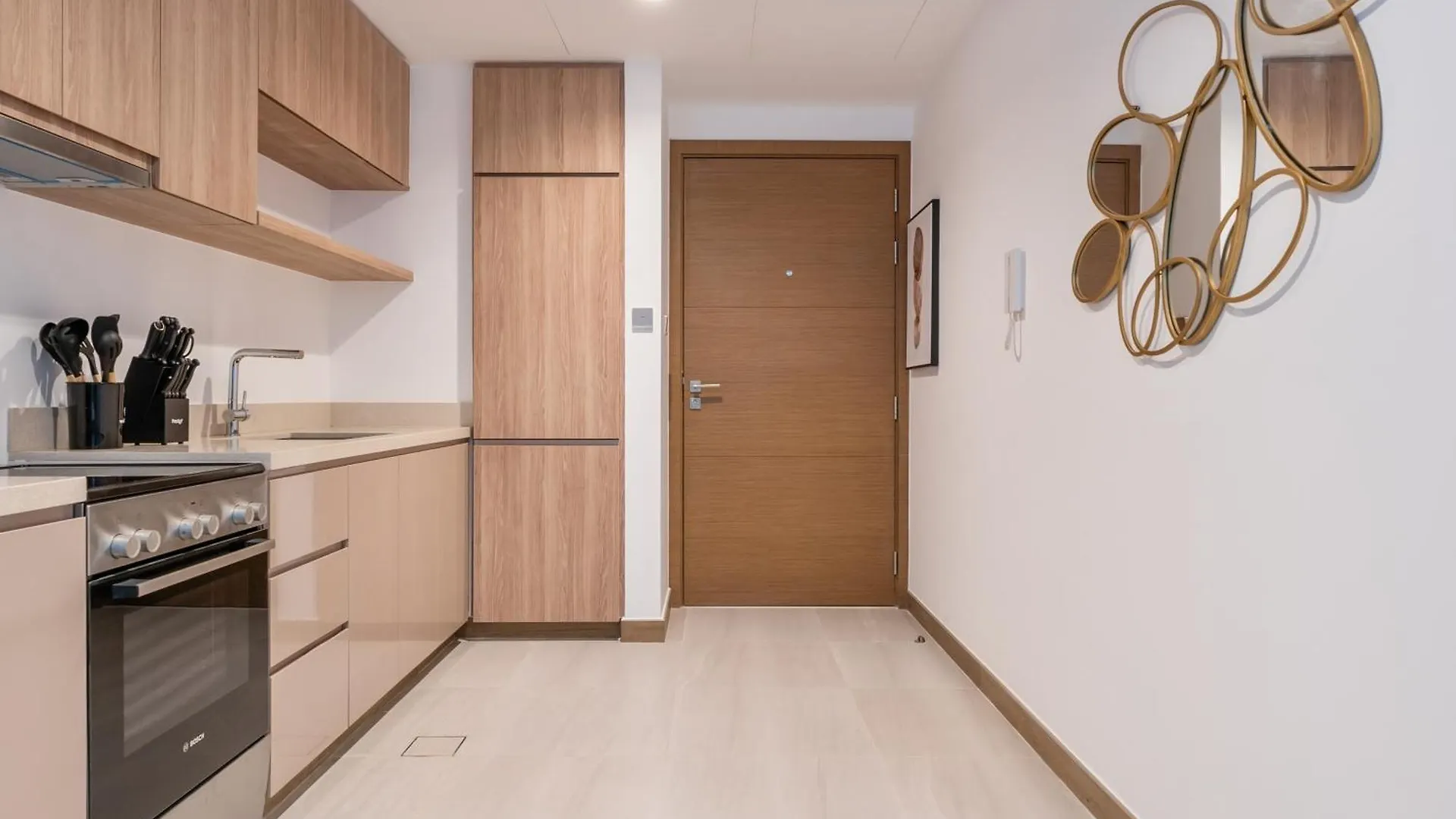 Apartment Upscale 1-Br Luxury Apt In Missoni Urban Oasis Dubai